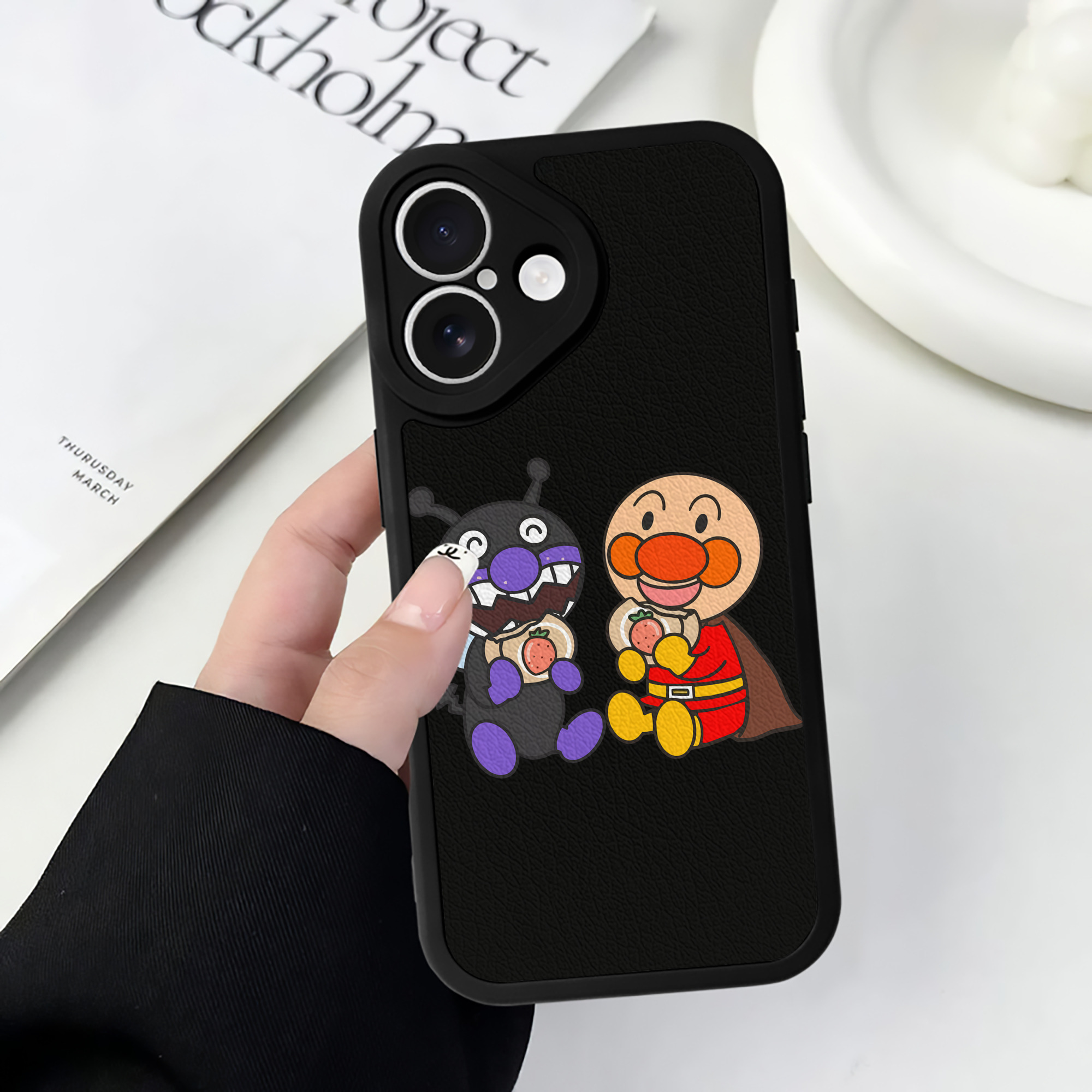 （画像用） アンパンマン Anpanman 【iPhone 16シリーズ対応】シリコンスマホケース（レザー調） 材質：シリコン